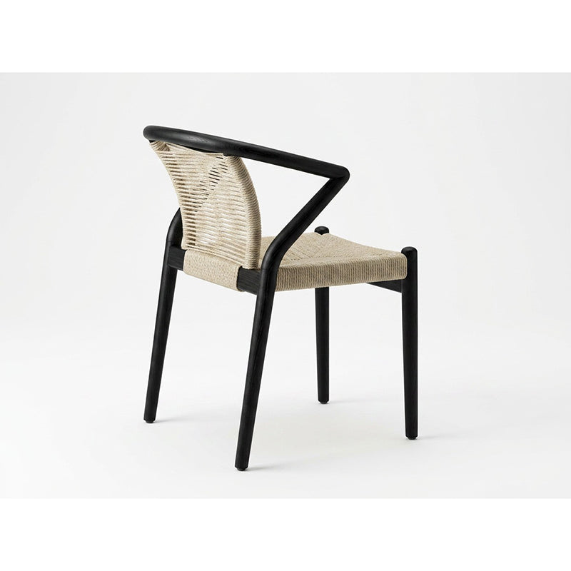 InOut Living Nara Dining Chair NA02 – Sort Olieret Eg & Flettet Reb