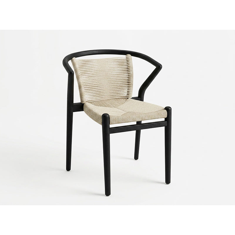 InOut Living Nara Dining Chair NA02 – Sort Olieret Eg & Flettet Reb