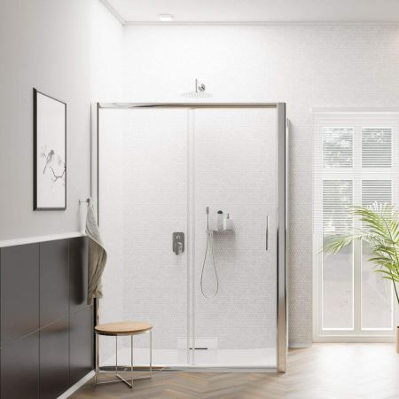 Shampoohylde med integreret håndbruser i krom – elegant og funktionel løsning til badeværelset